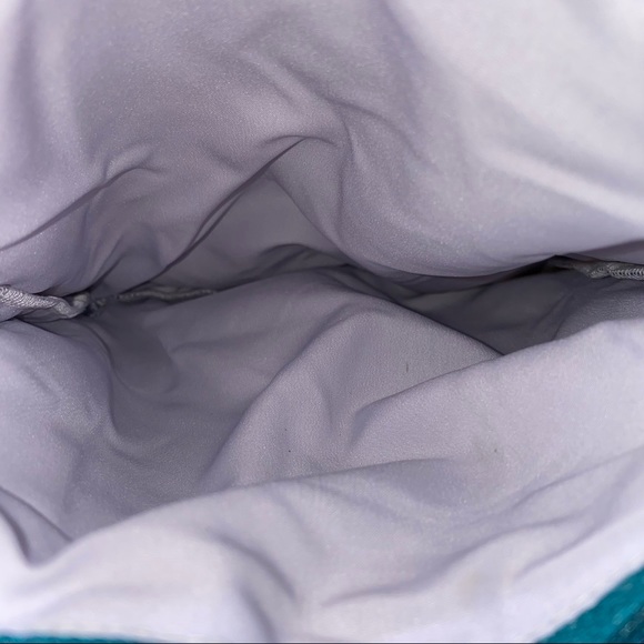 πΊπΈ Silk Embroidered Color-block Crossbody Bag - Picture 6 of 6